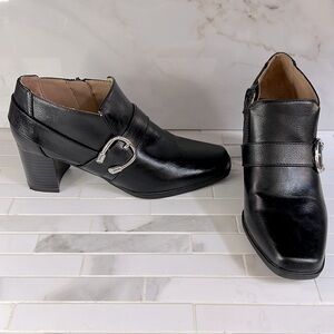 Abella True Comfort Black Heeled Booties Size 6
